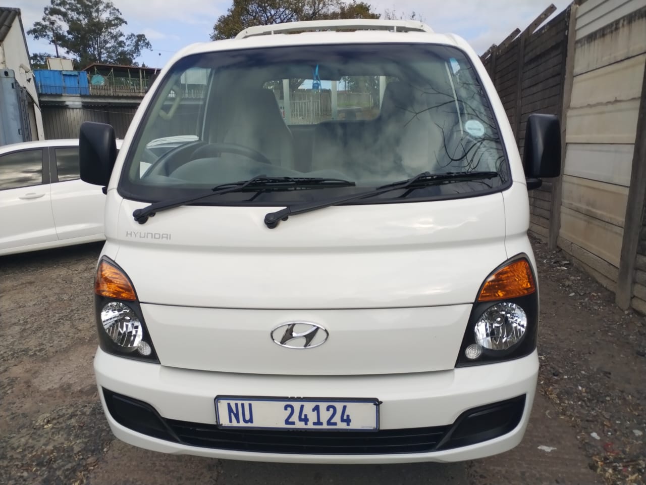 Hyundai H100 2.6 (Tipper)