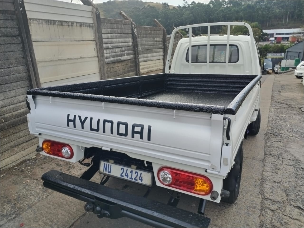 Hyundai H100 2.6 (Tipper)