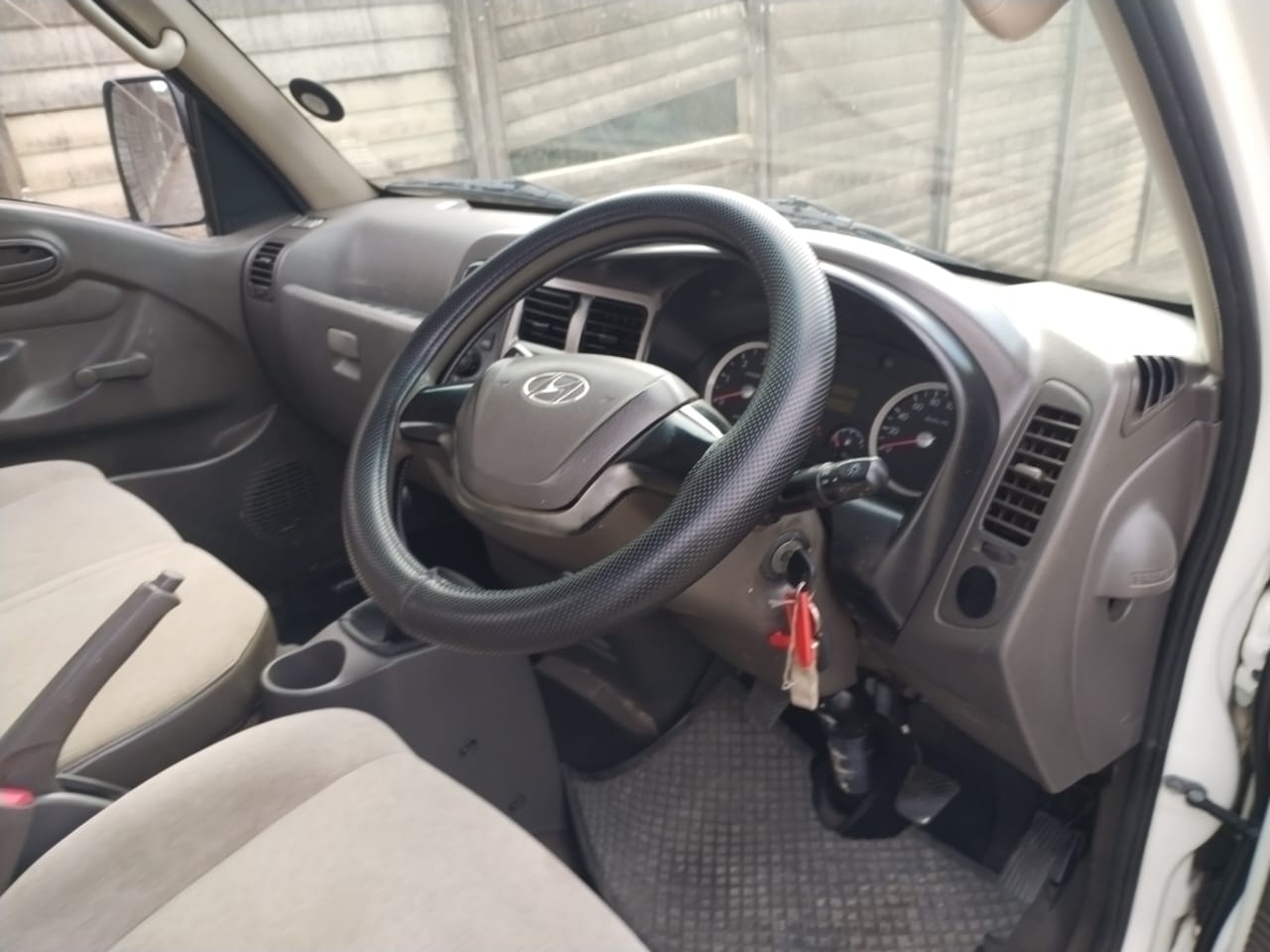 Hyundai H100 2.6 (Tipper)