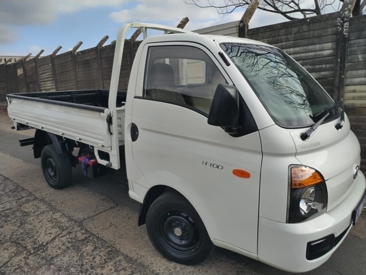 Hyundai H100 2.6 (Tipper)