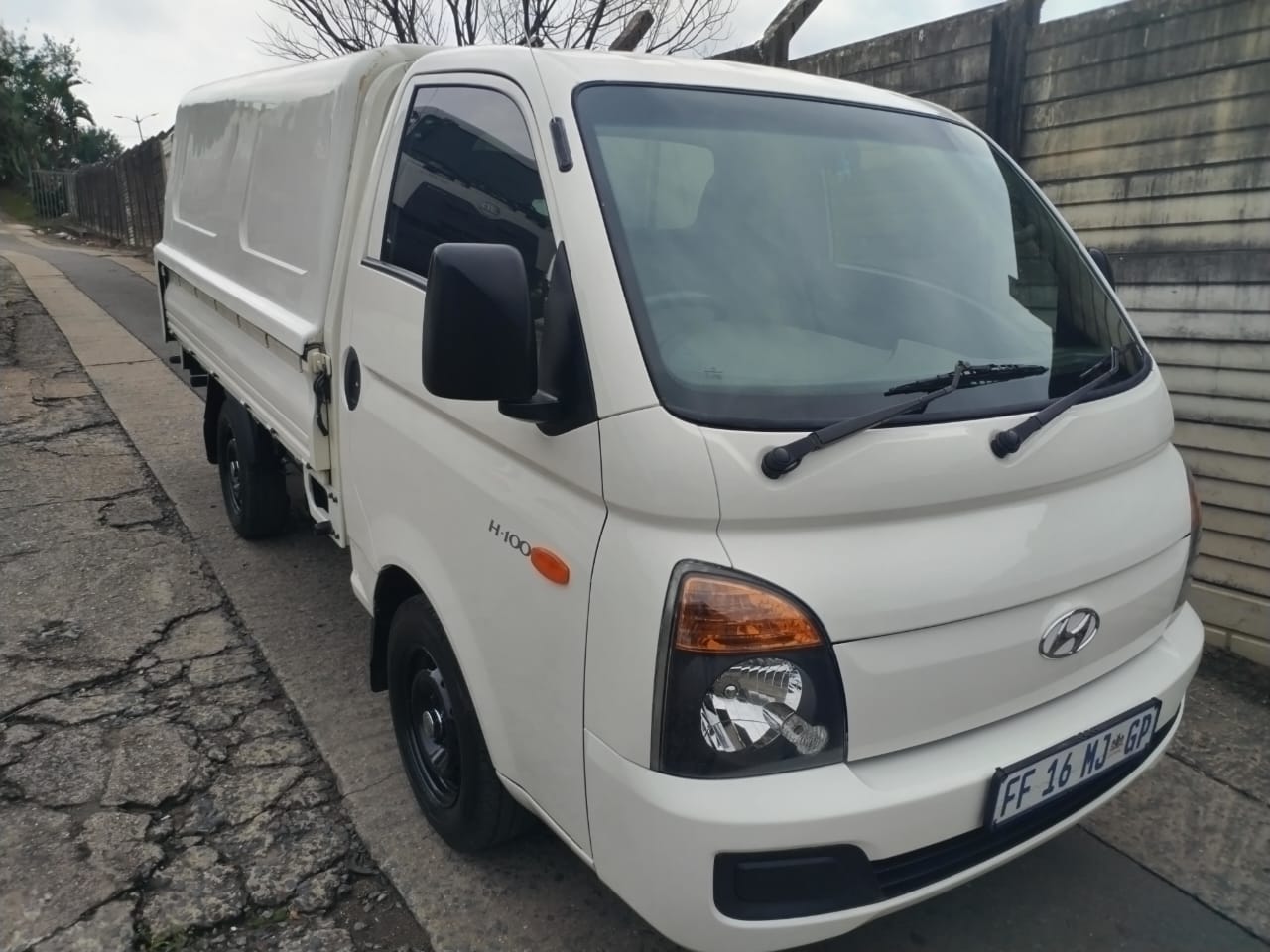 Hyundai H100 2.6